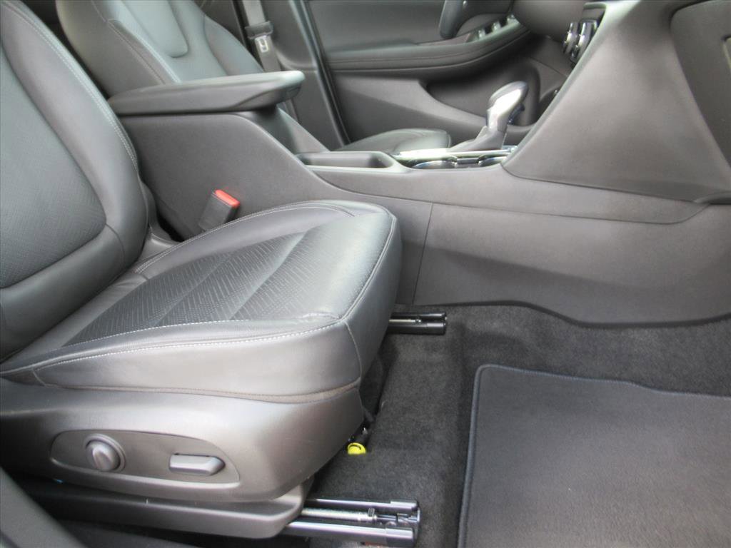 Used 2021 Buick Encore GX Essence w/ Advanced Technology Package image 9