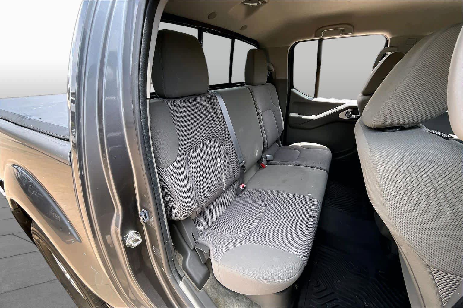 Used 2018 Nissan Frontier SV w/ Value Truck Package RWD image 20