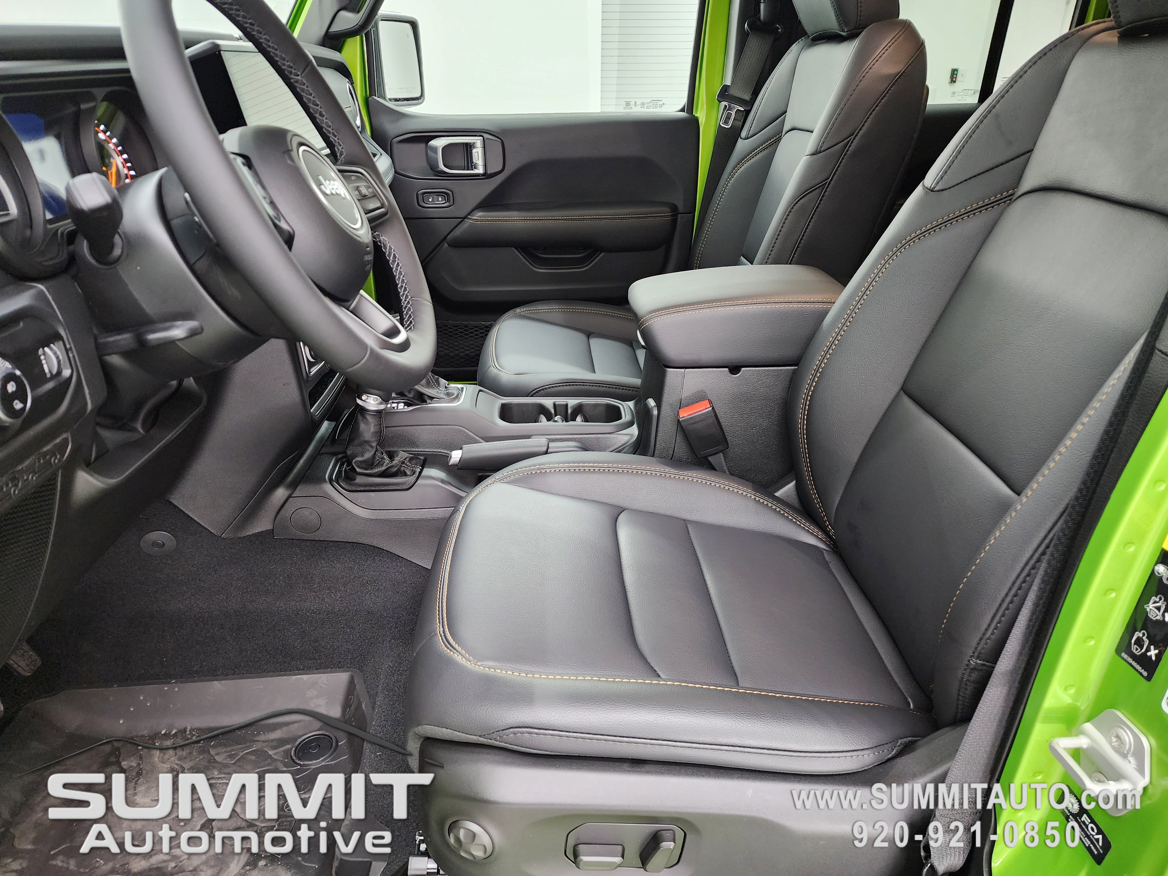 New 2026 Jeep Gladiator Sahara image 8