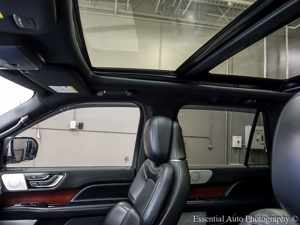 Used 2020 Lincoln Navigator Reserve w/ Equipment Group 208A Reserve image 12