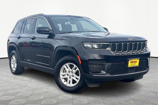 Used 2023 Jeep Grand Cherokee Laredo
