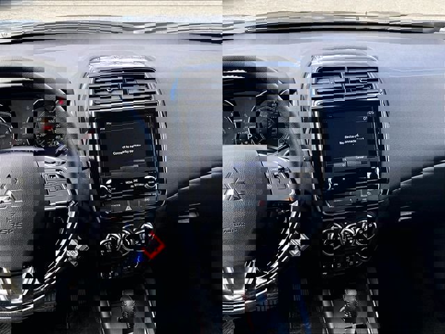 Used 2025 Mitsubishi Outlander Sport AWD image 6