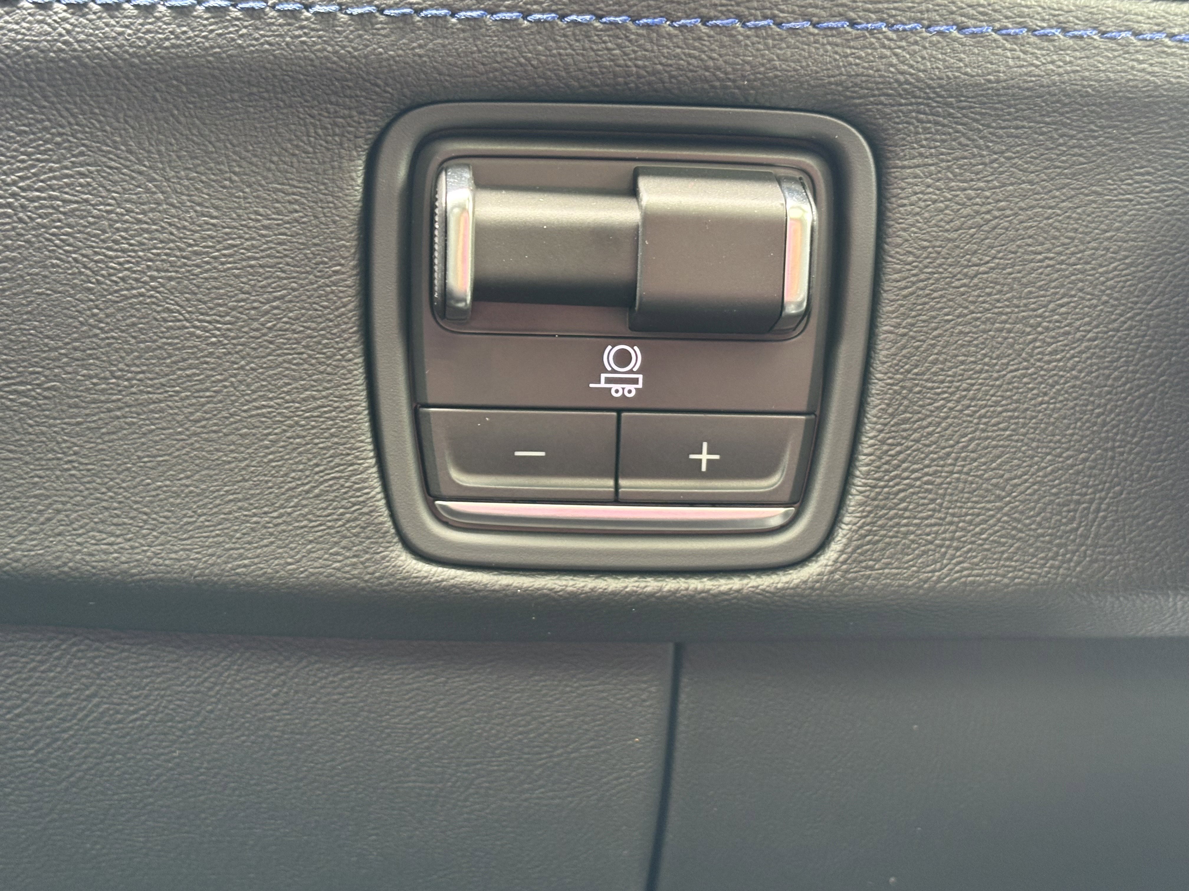 New 2026 Cadillac Escalade IQL Luxury AWD/4WD image 32