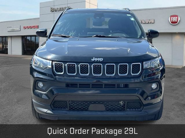Used 2023 Jeep Compass Latitude AWD/4WD image 2