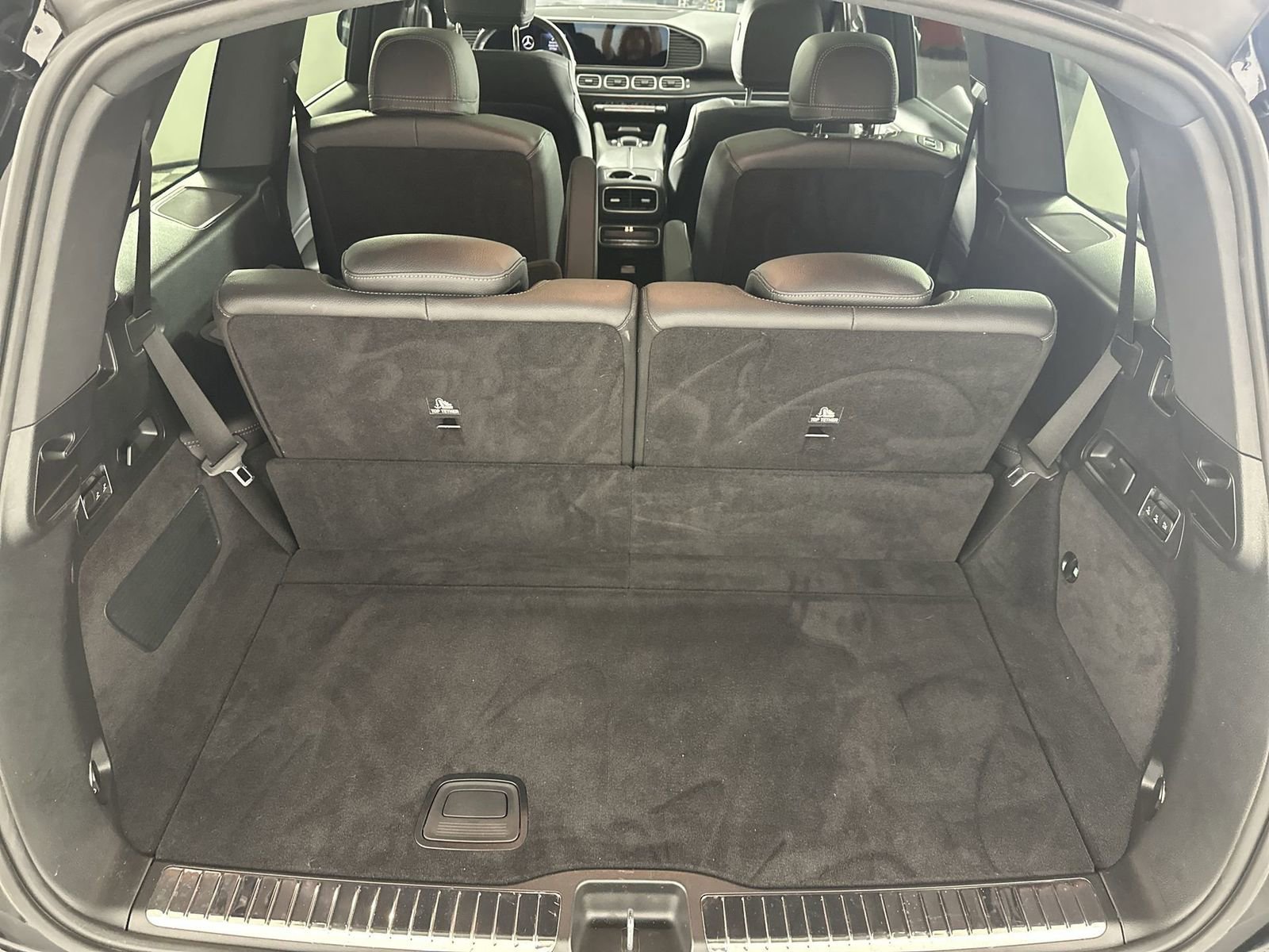 Used 2024 Mercedes-Benz GLS 450 4MATIC image 25