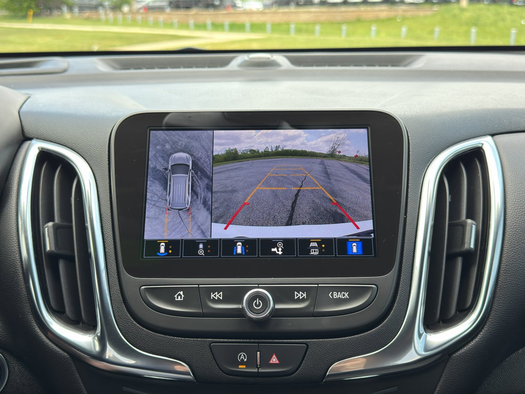 Used 2024 Chevrolet Equinox LT AWD/4WD image 25