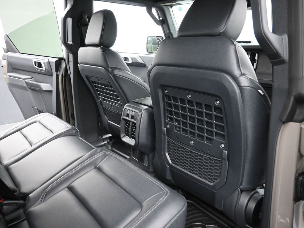 New 2026 Ford Bronco Badlands image 10