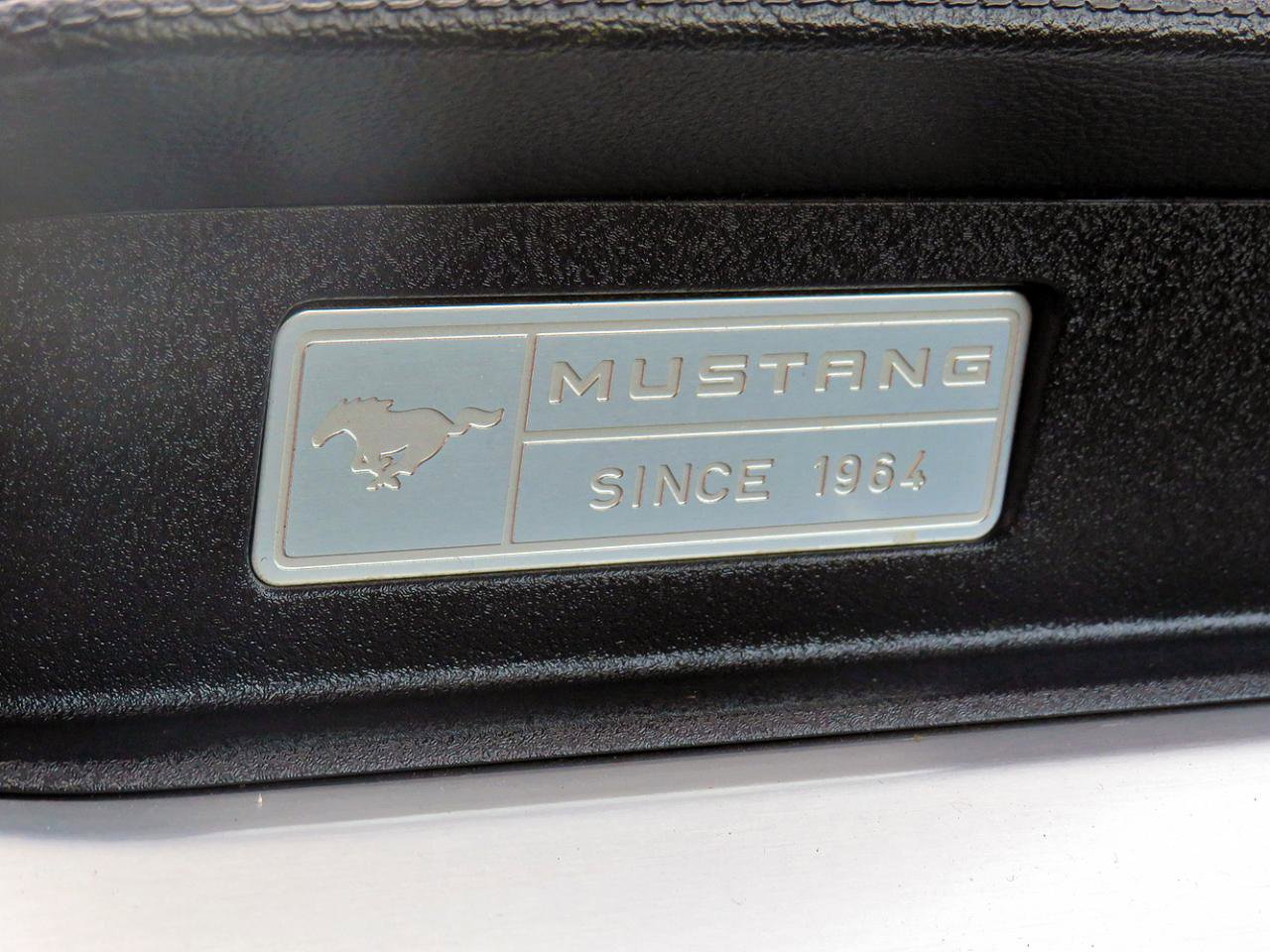 Used 2017 Ford Mustang Premium image 34