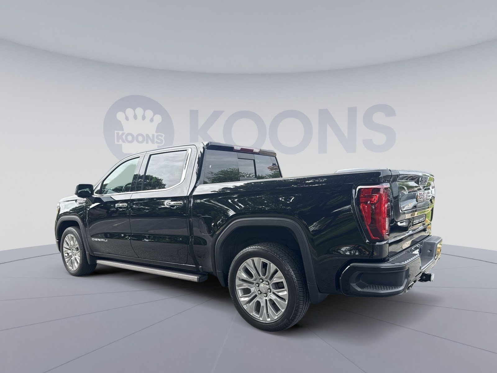 Used 2022 GMC Sierra 1500 Denali w/ Denali Premium Package AWD/4WD image 14