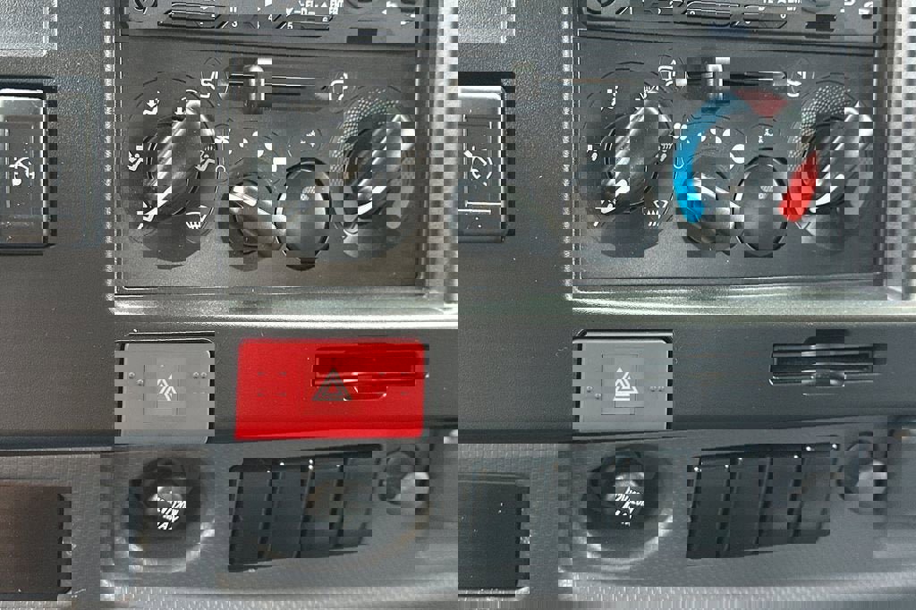 New 2023 Chevrolet Low Cab Forward 7500XD RWD image 18