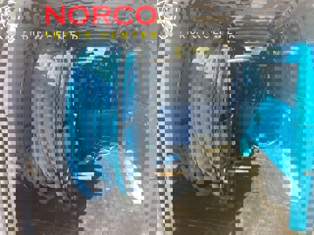 Used 2018 Chevrolet Express 2500 image 27