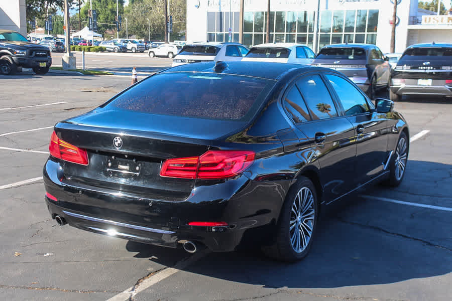 Used 2020 BMW 530i xDrive w/ Convenience Package AWD/4WD image 4
