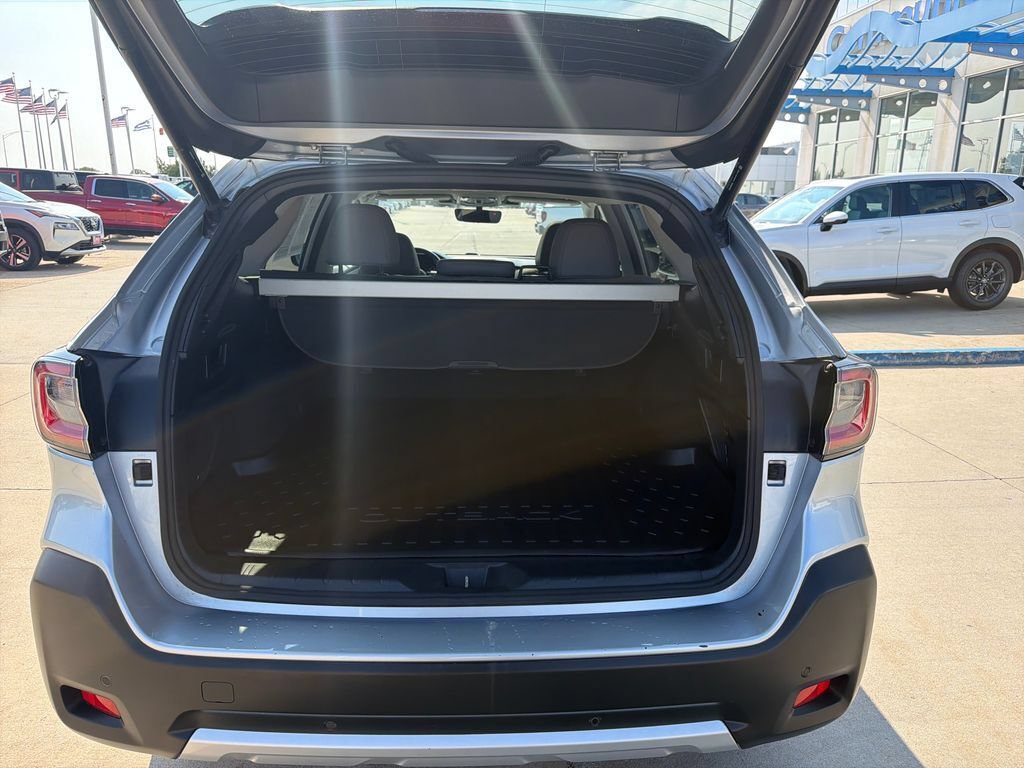 Used 2023 Subaru Outback Limited AWD/4WD image 23