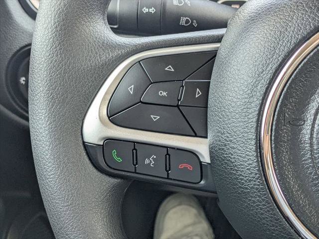 Certified 2023 Jeep Renegade Latitude AWD/4WD image 25