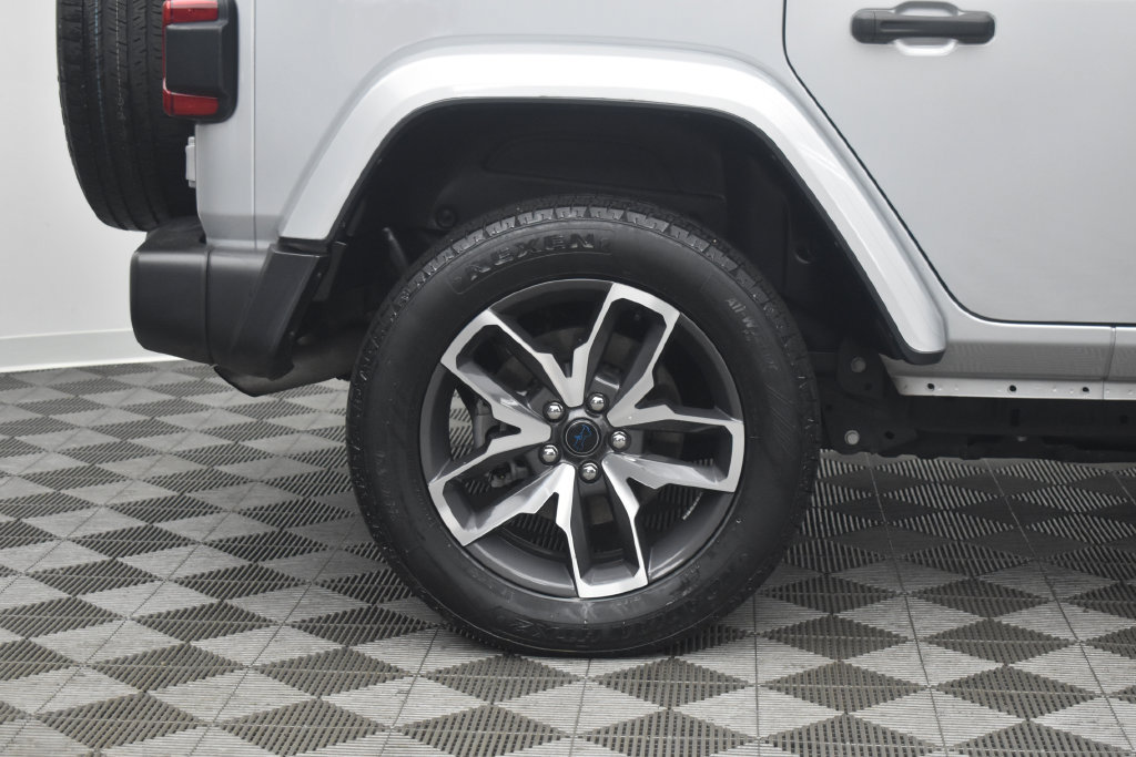 Certified 2024 Jeep Wrangler Unlimited w/ Convenience Group AWD/4WD image 27