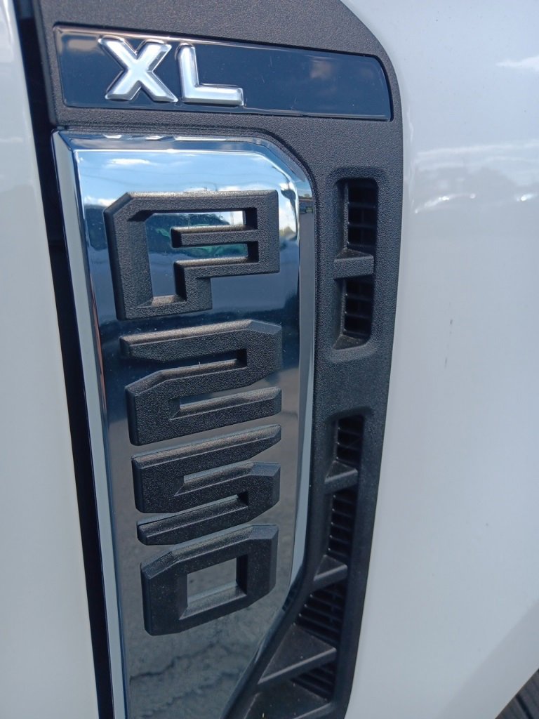New 2026 Ford F250 XL image 9