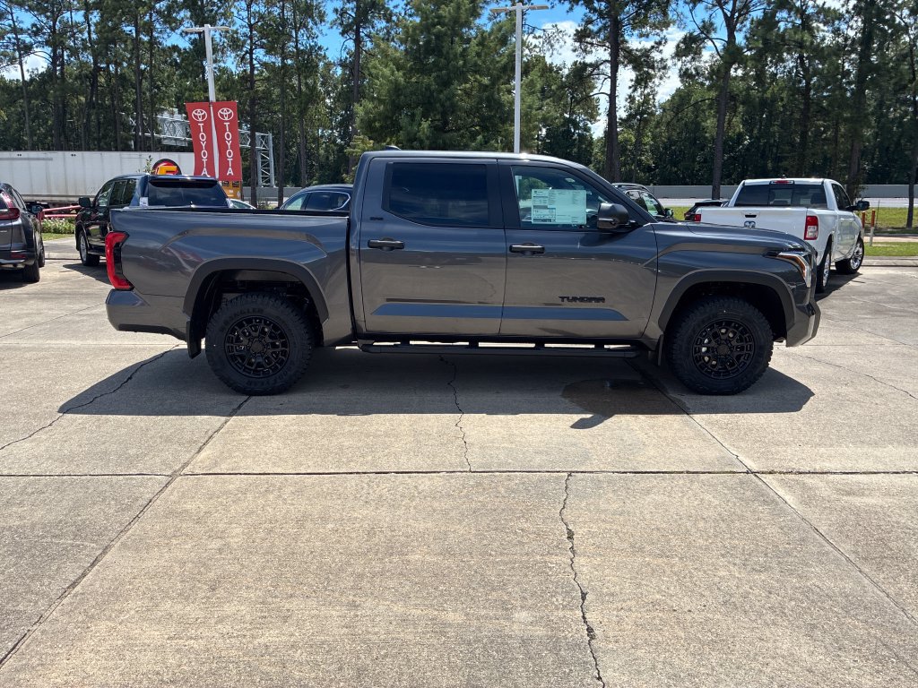 New 2026 Toyota Tundra SR5 w/ SR5 Convenience Package AWD/4WD image 8