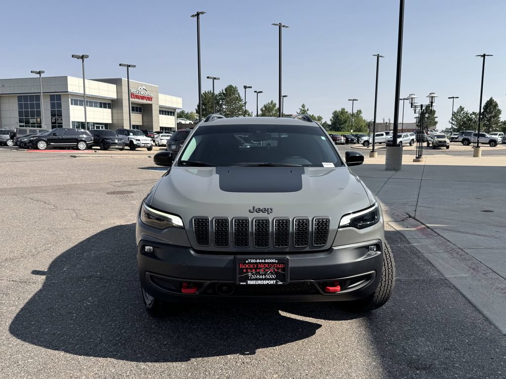 Used 2022 Jeep Cherokee Trailhawk w/ Premium Leather Package AWD/4WD image 3