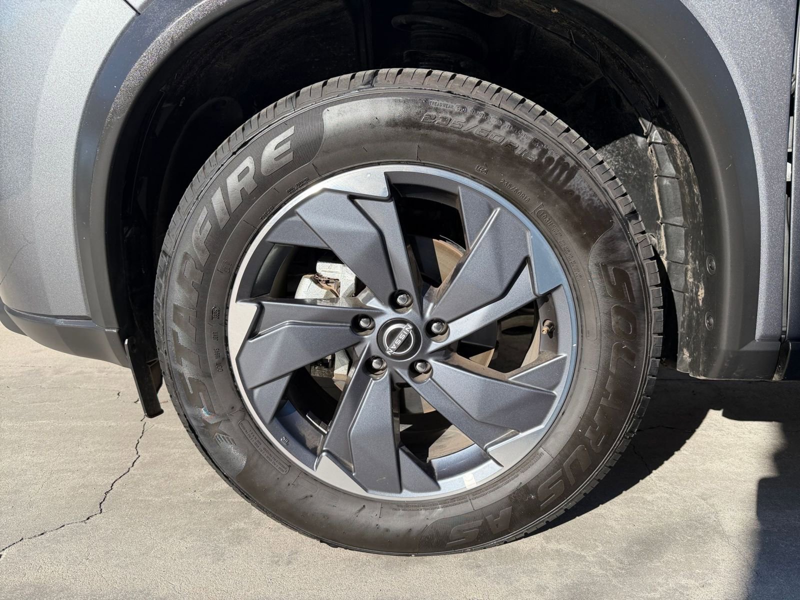 Used 2025 Nissan Rogue SV image 32