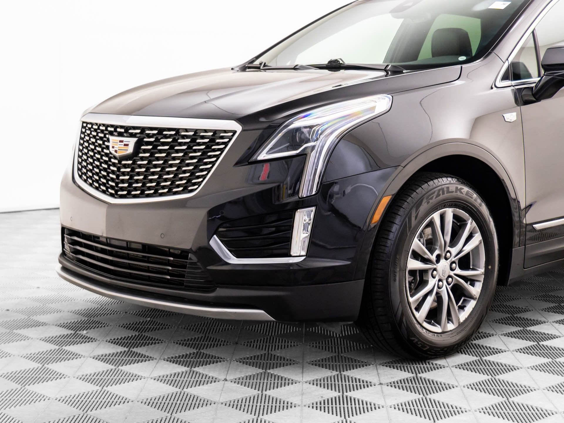Certified 2022 Cadillac XT5 Premium Luxury image 36