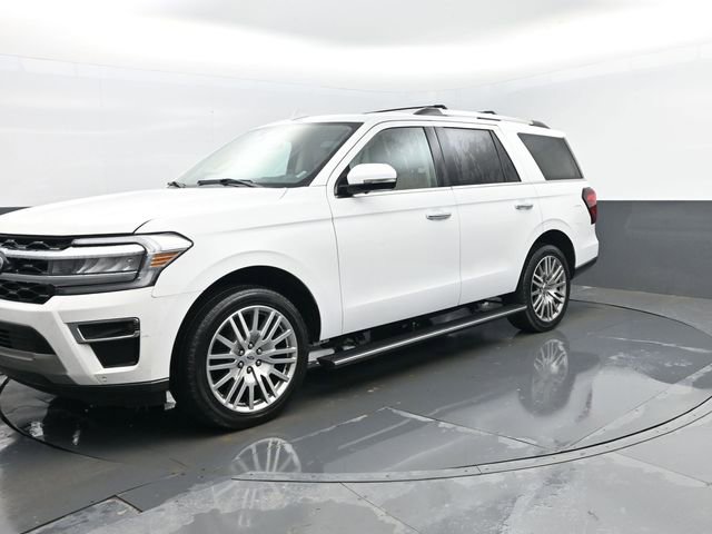 Used 2024 Ford Expedition Limited image 1