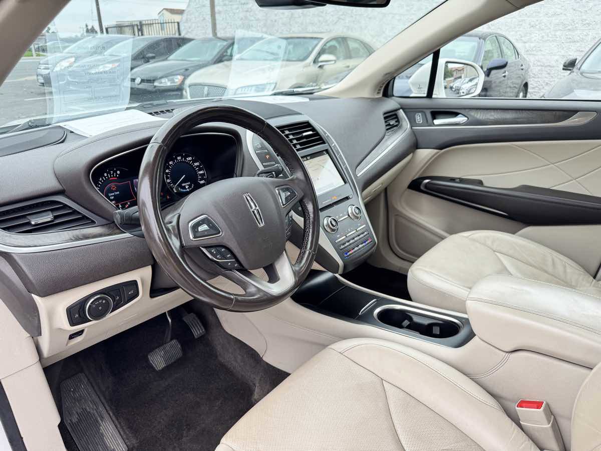 Used 2017 Lincoln MKC Reserve w/ Lincoln MKC Climate Package FWD image 33