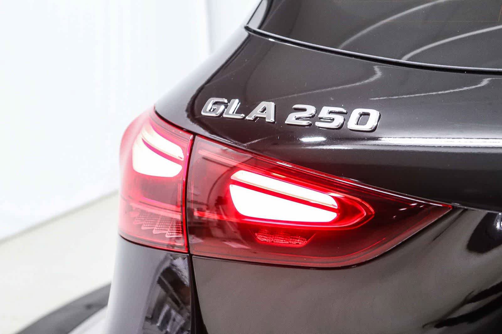 Certified 2026 Mercedes-Benz GLA 250 image 11