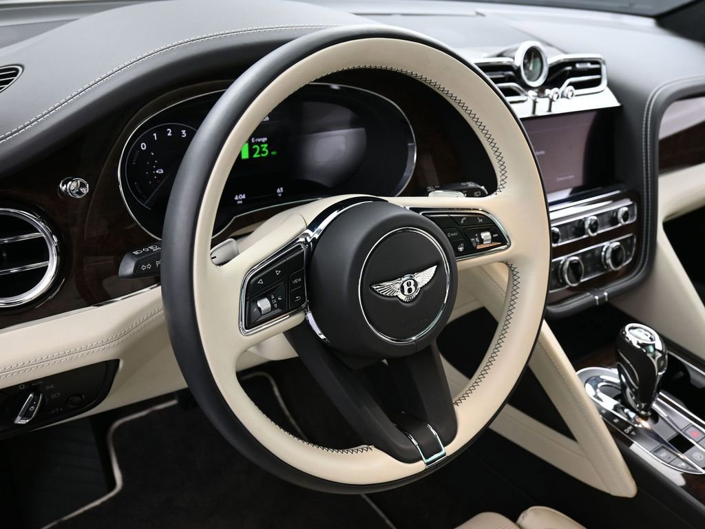 Certified 2023 Bentley Bentayga Plug-In Hybrid AWD/4WD image 16