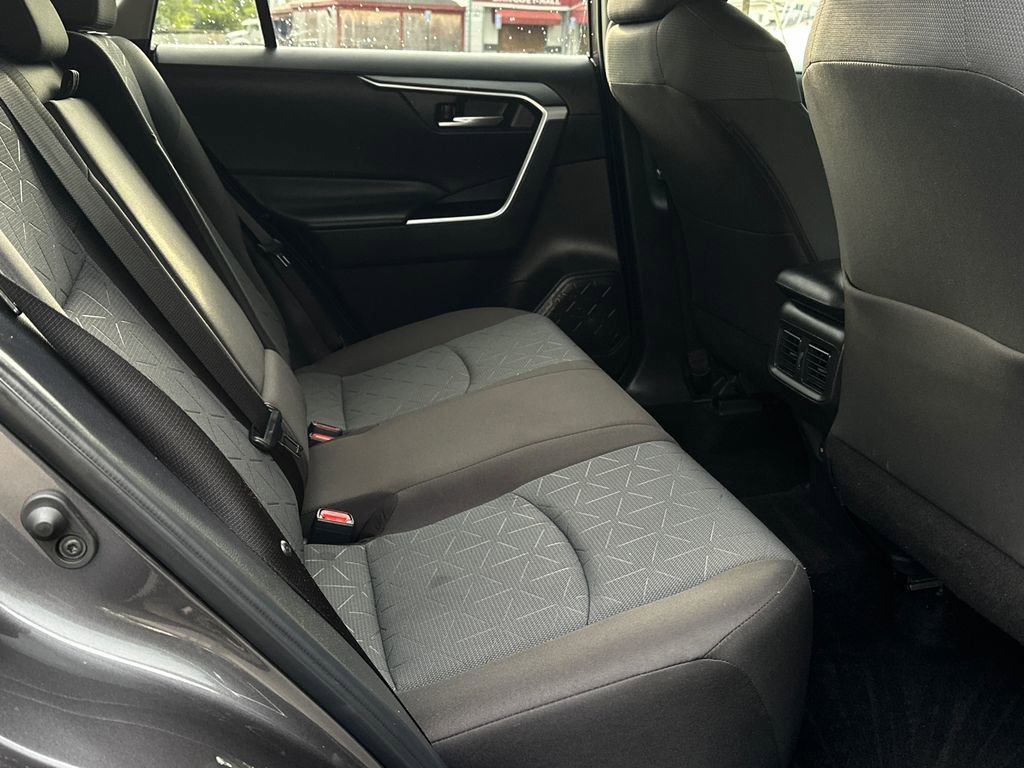 Used 2025 Toyota RAV4 XLE w/ Convenience Package AWD/4WD image 15