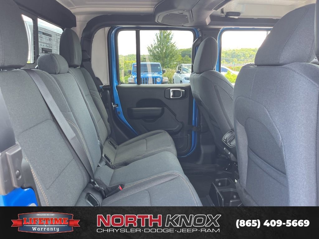 New 2025 Jeep Gladiator Sport image 22