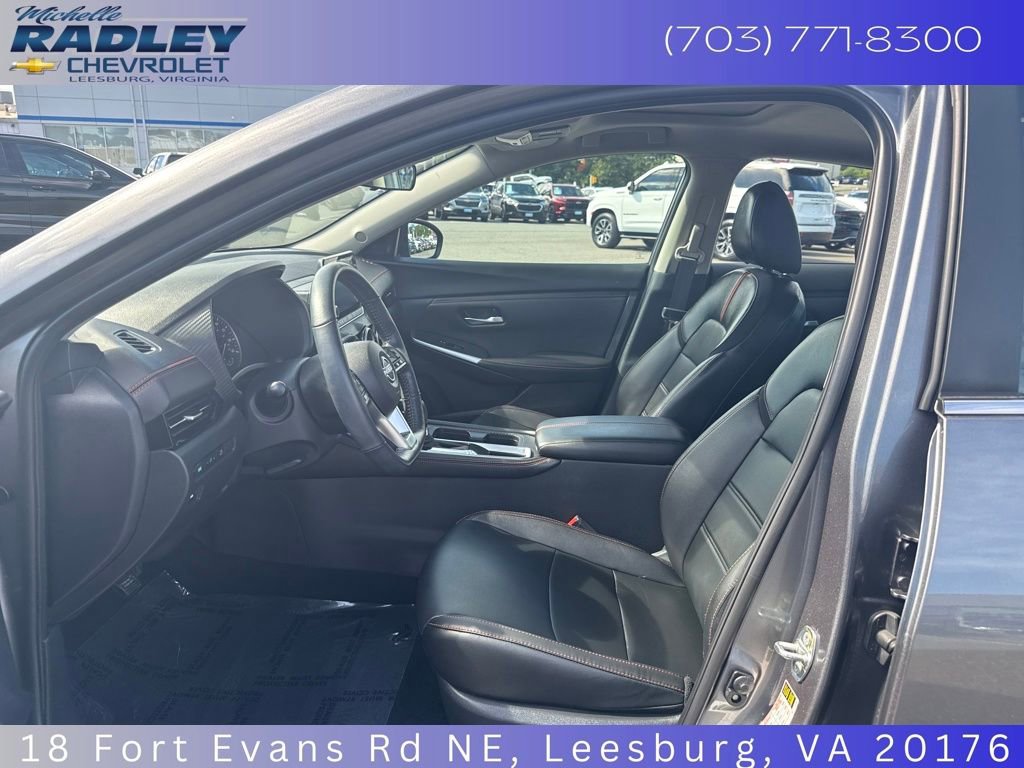 Used 2024 Nissan Sentra SR w/ SR Premium Package image 12