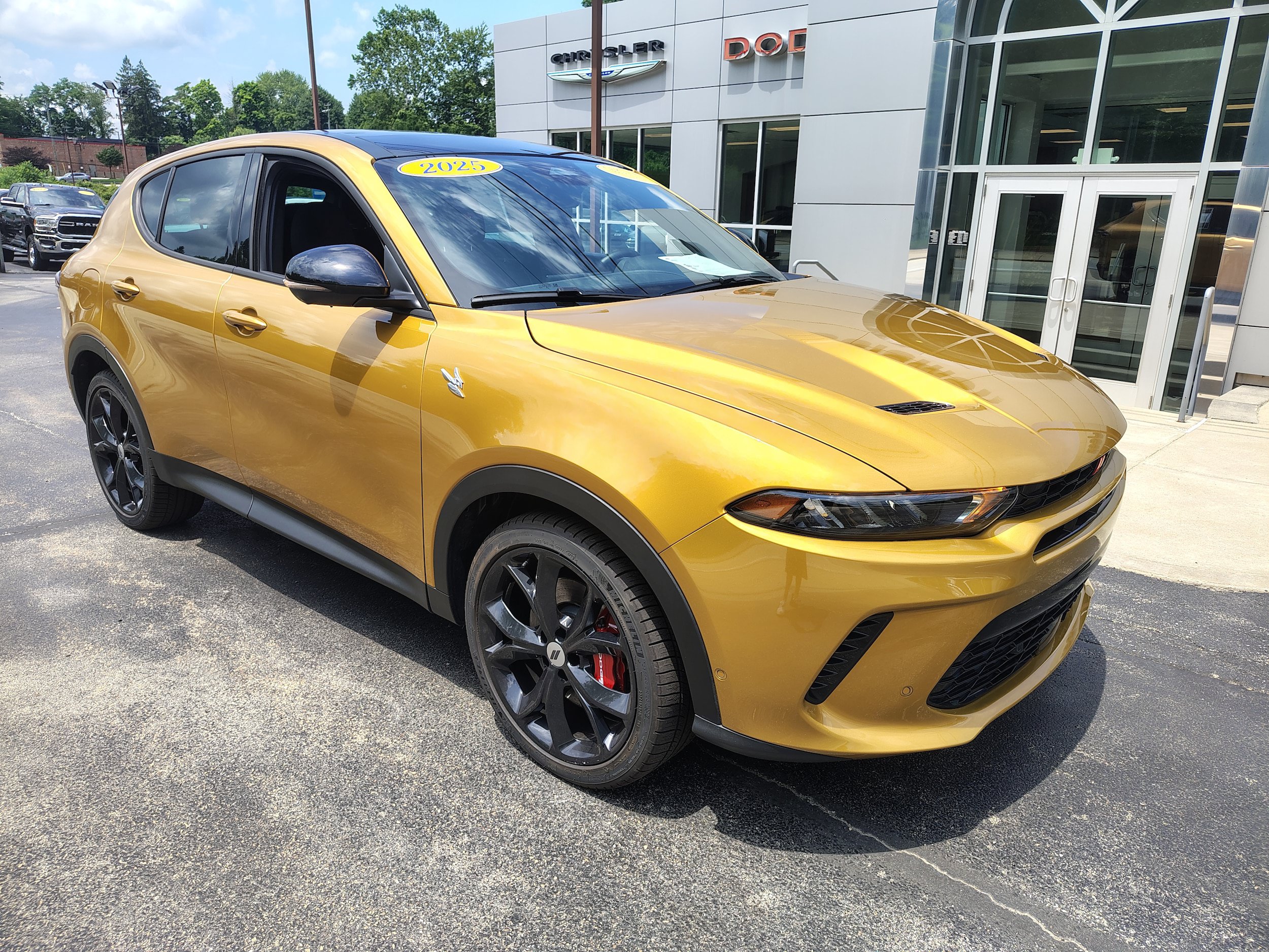 Certified 2025 Dodge Hornet GT AWD/4WD image 2