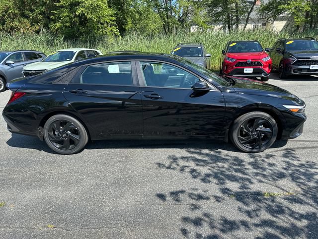 New 2026 Hyundai Elantra SEL Sport FWD image 6