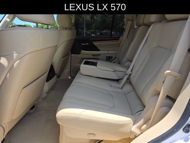 Used 2021 Lexus LX 570 4WD w/ Luxury Package image 18
