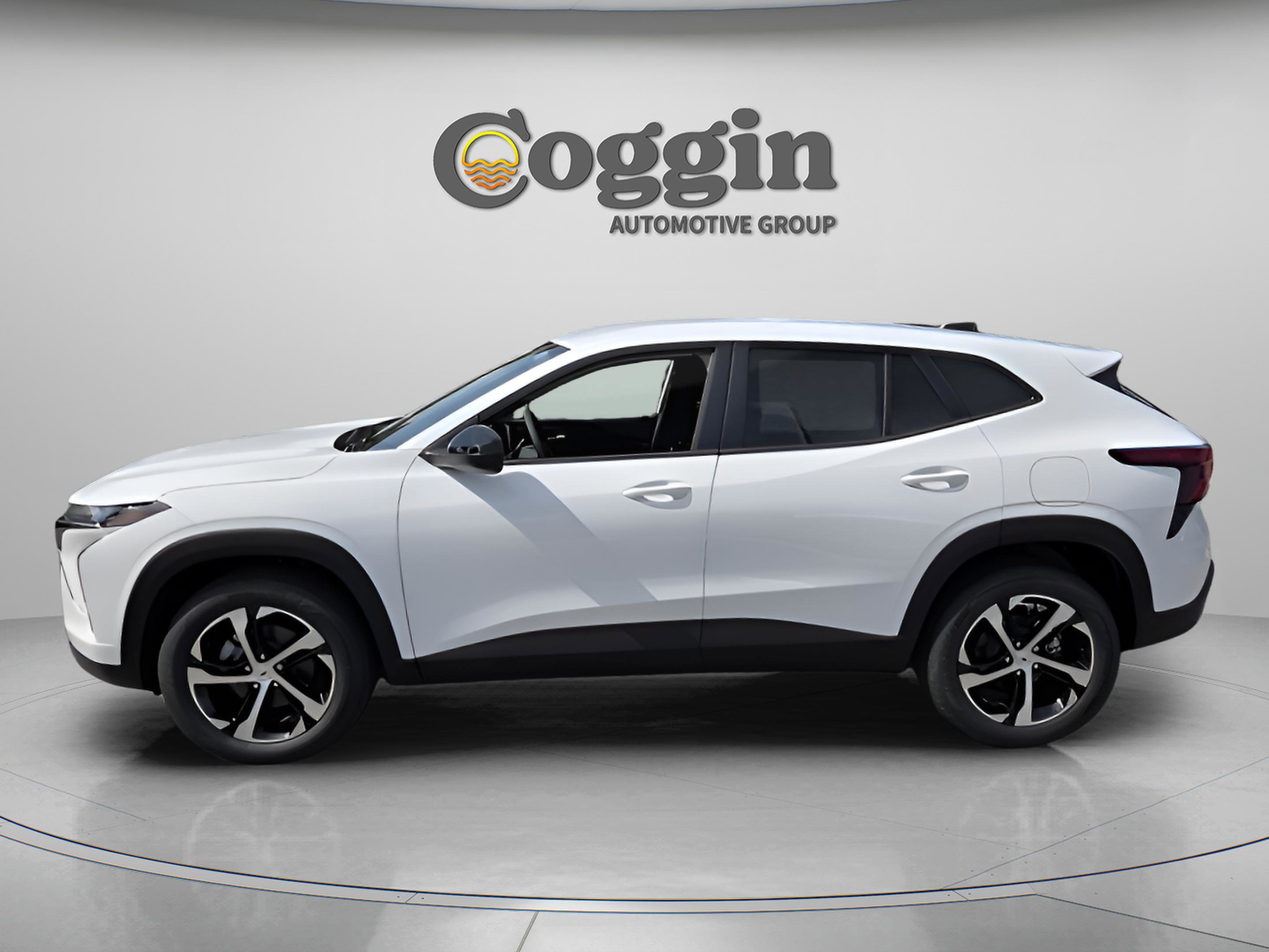 New 2026 Chevrolet Trax RS FWD image 2