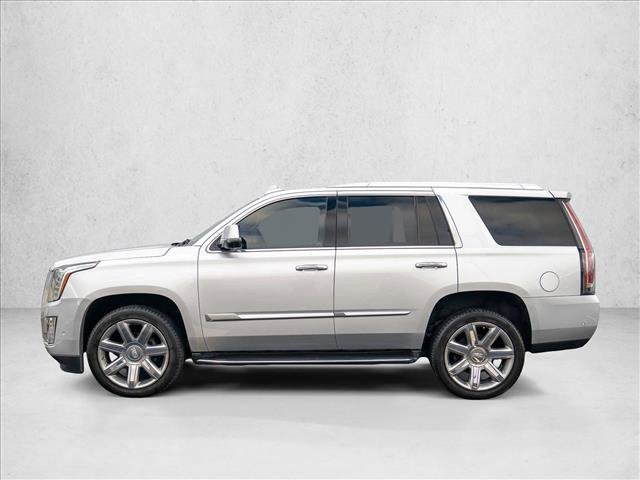 Used 2018 Cadillac Escalade Premium Luxury image 2