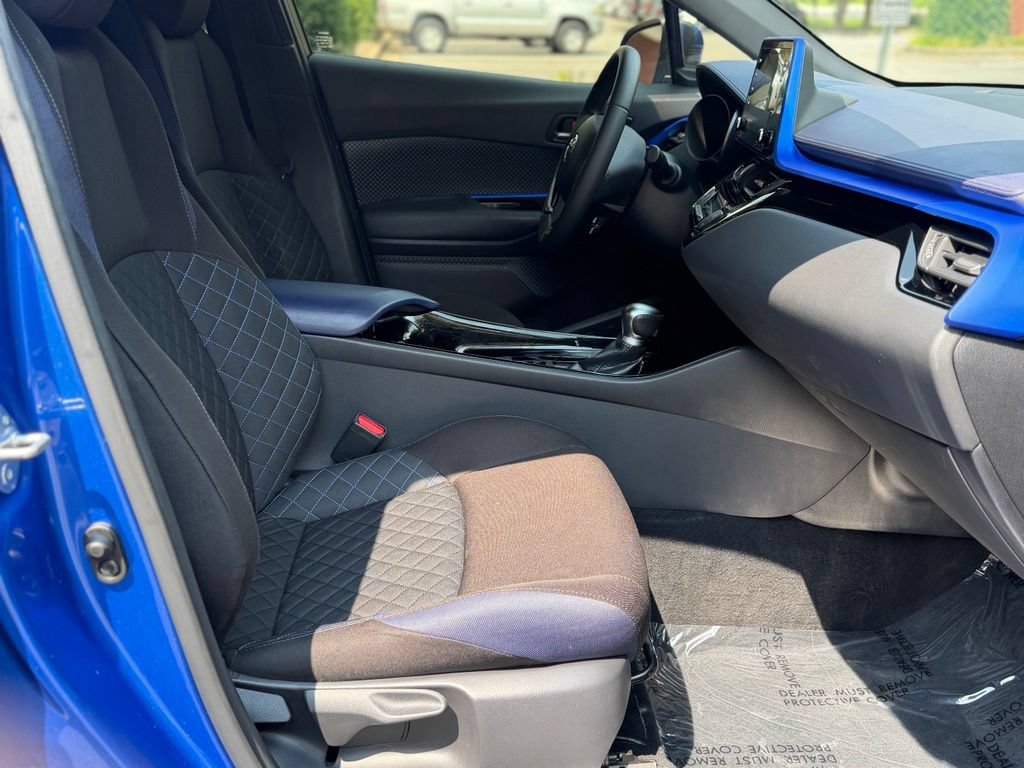 Used 2020 Toyota C-HR XLE FWD image 15