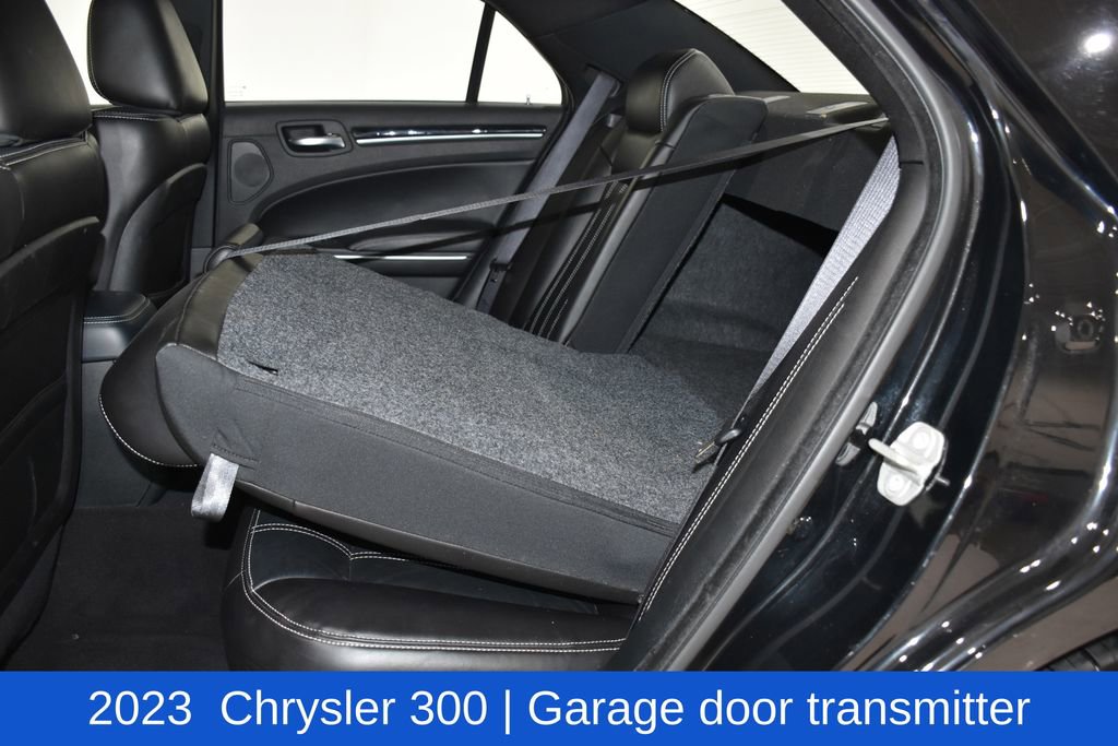 Used 2023 Chrysler 300 S image 28