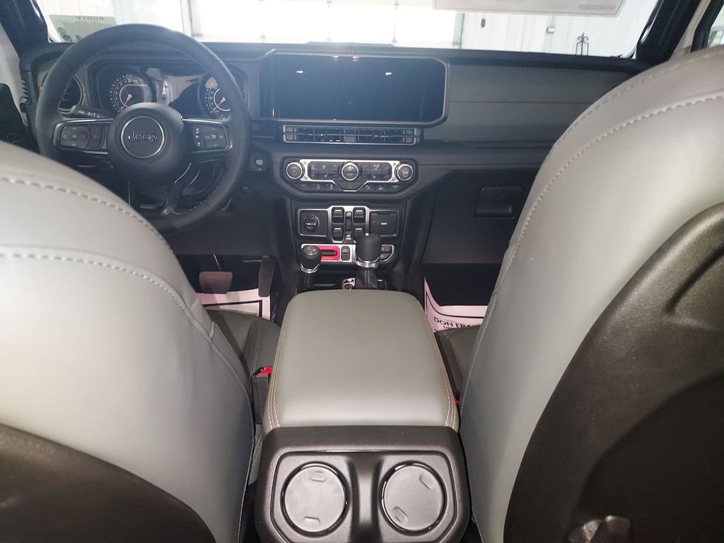 New 2026 Jeep Gladiator Mojave AWD/4WD image 9