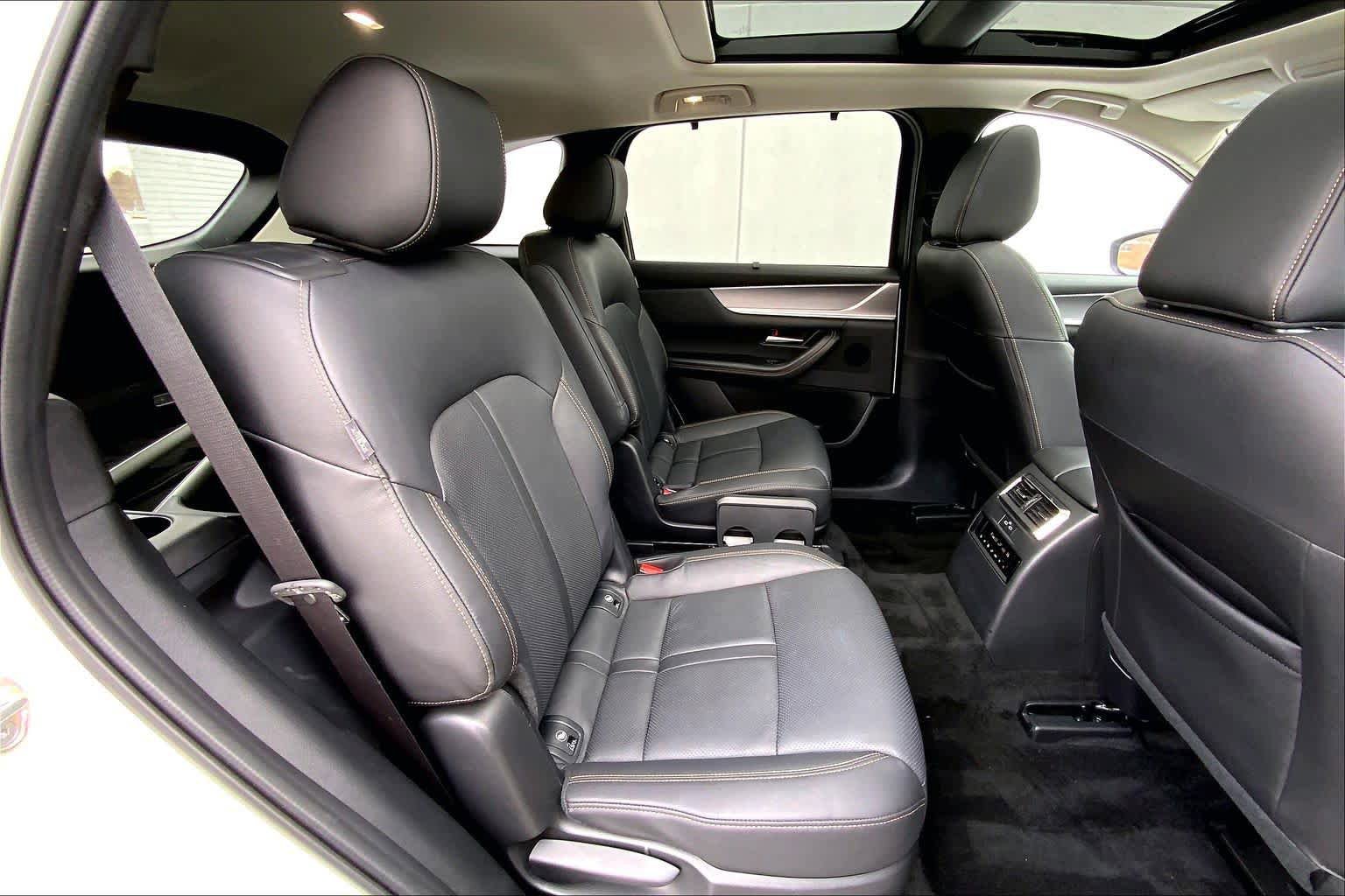Certified 2024 MAZDA CX-90 Plug-In Hybrid w/ Premium Pkg image 20