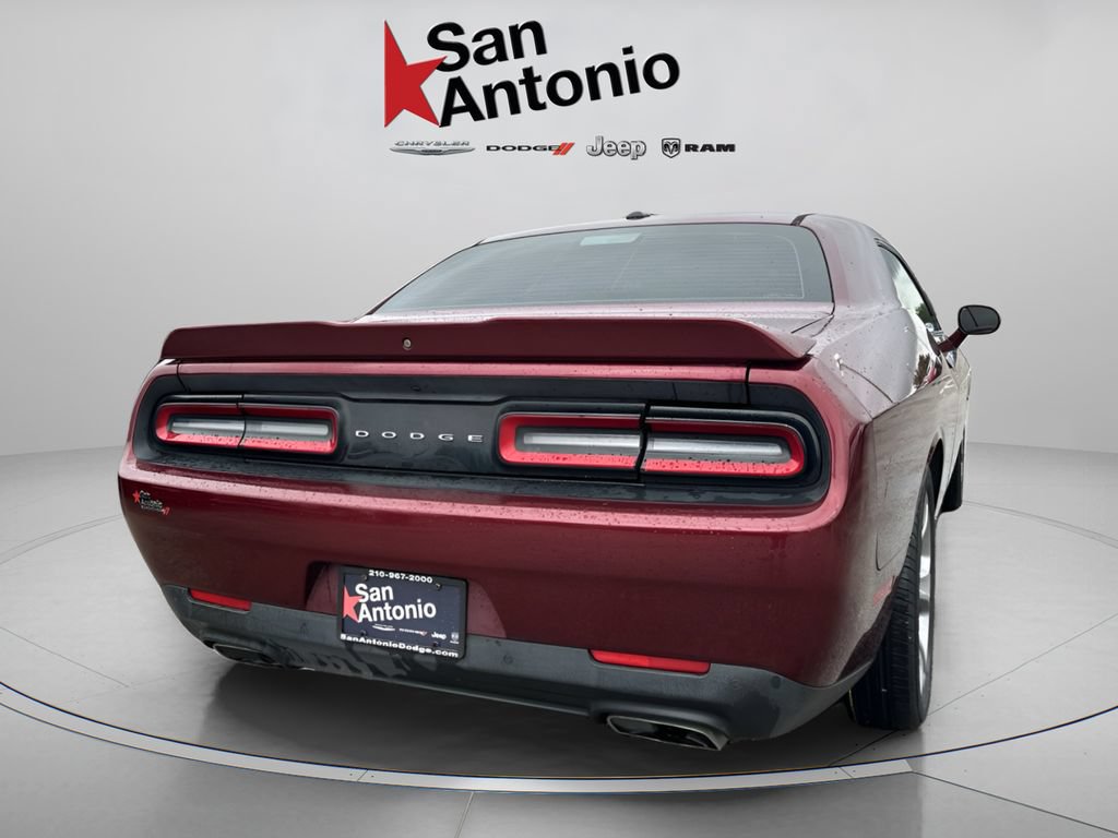Used 2022 Dodge Challenger R/T RWD image 13