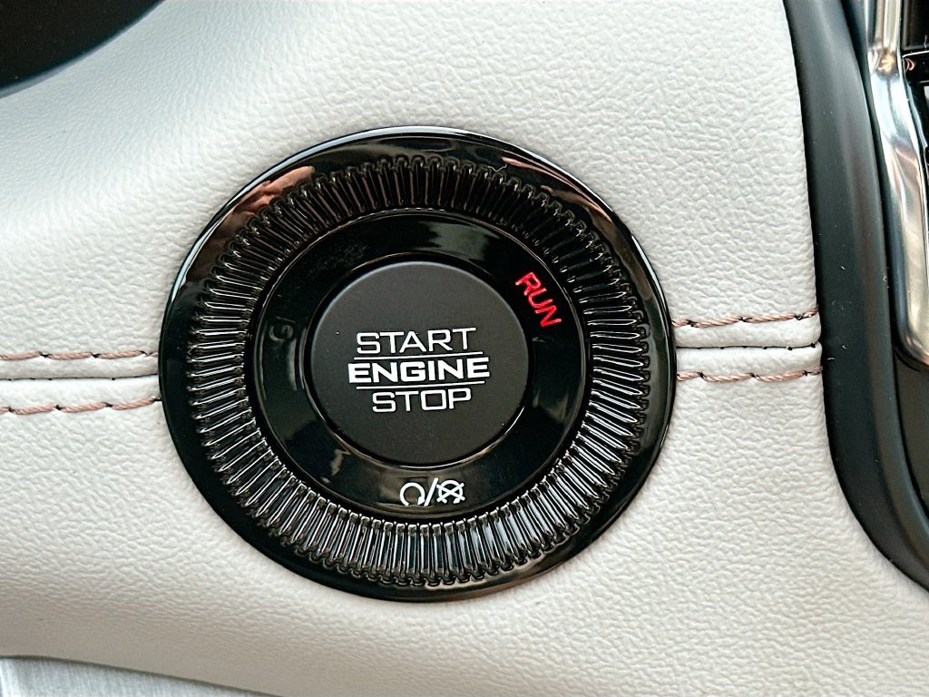 New 2026 Jeep Compass Limited AWD/4WD image 18
