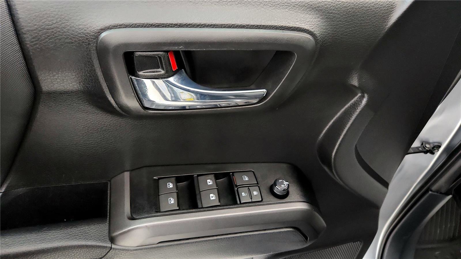 Certified 2023 Toyota Tacoma TRD Off-Road image 23