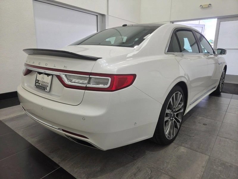 Used 2017 Lincoln Continental Reserve w/ Rear-seat Package AWD/4WD image 2