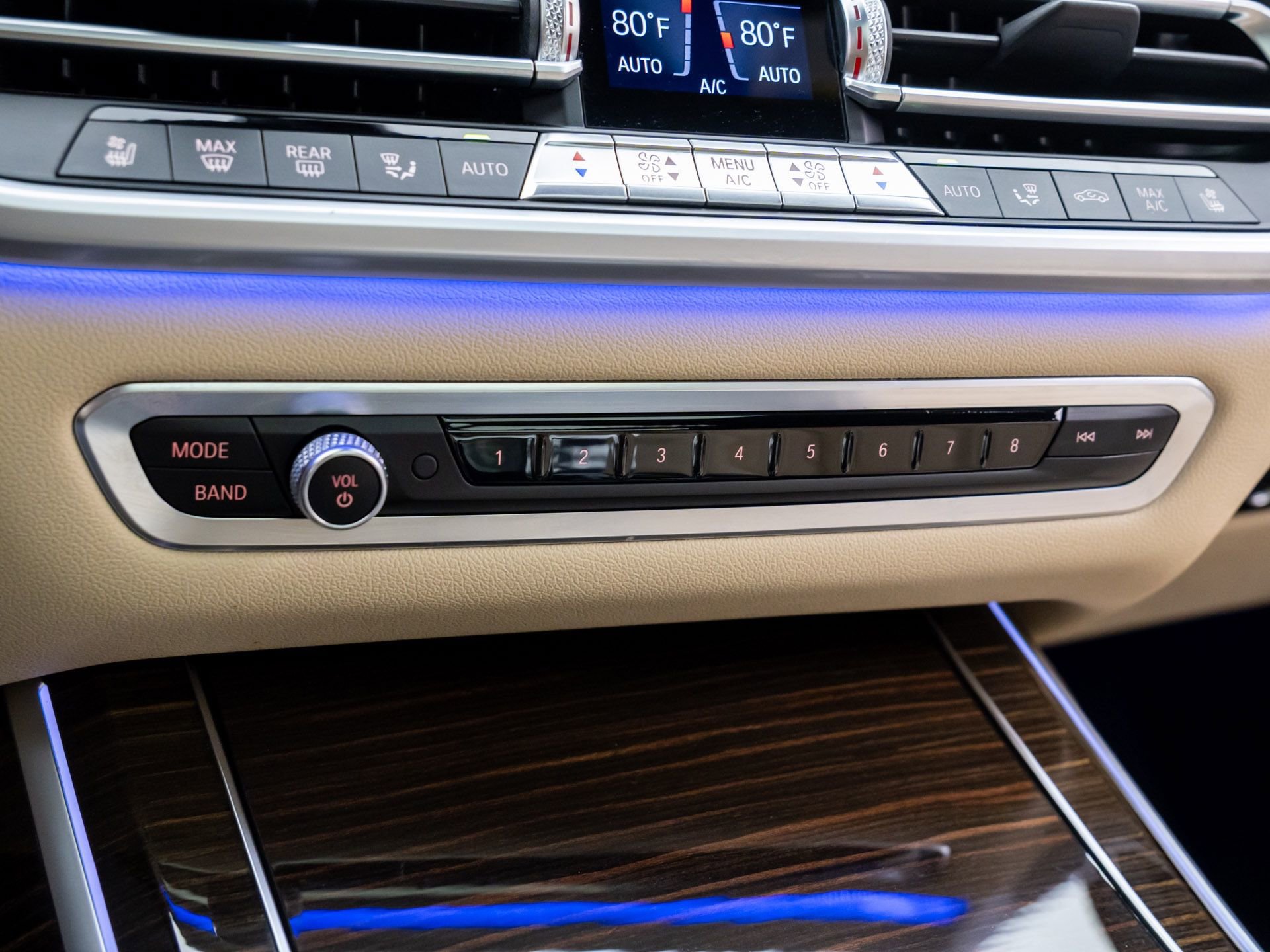 Used 2021 BMW X7 xDrive40i w/ M Sport Package image 29