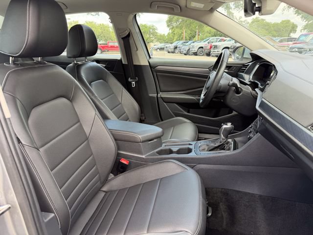 Used 2024 Volkswagen Jetta SE FWD image 15