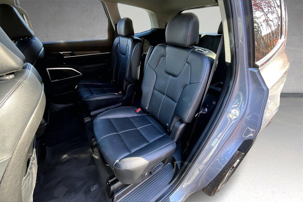 Used 2022 Kia Telluride EX w/ EX Premium Package image 22