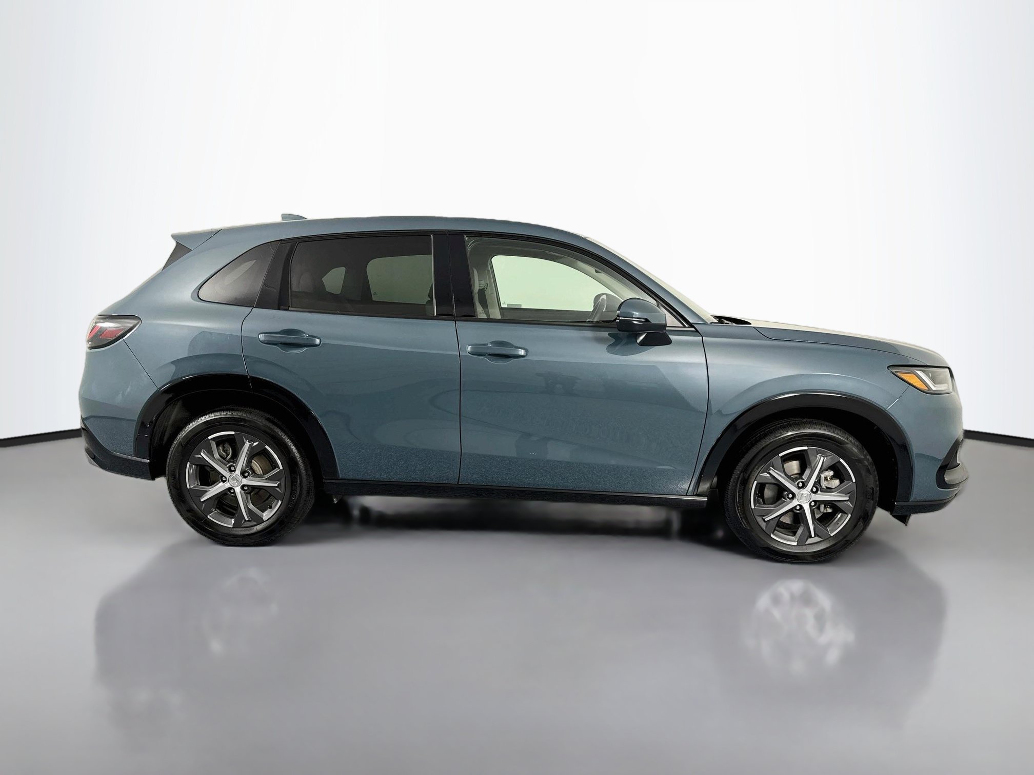 Certified 2024 Honda HR-V EX-L image 4