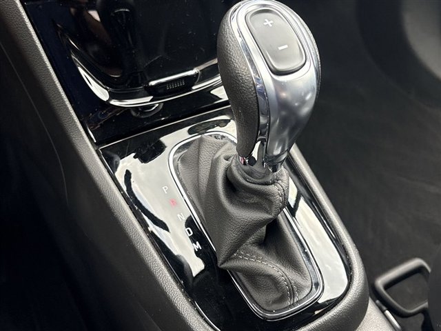 Used 2022 Buick Encore Preferred AWD/4WD image 15