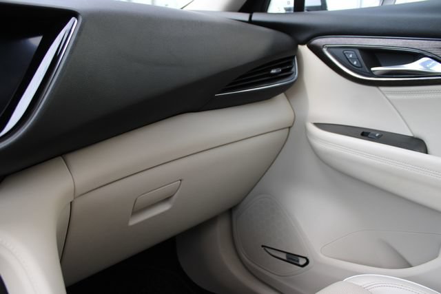 Used 2022 Buick Envision Avenir w/ Technology Package II FWD image 22